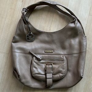 MICHAEL KORS BEIGE/GREYISH SHOULDER BAG, good condition